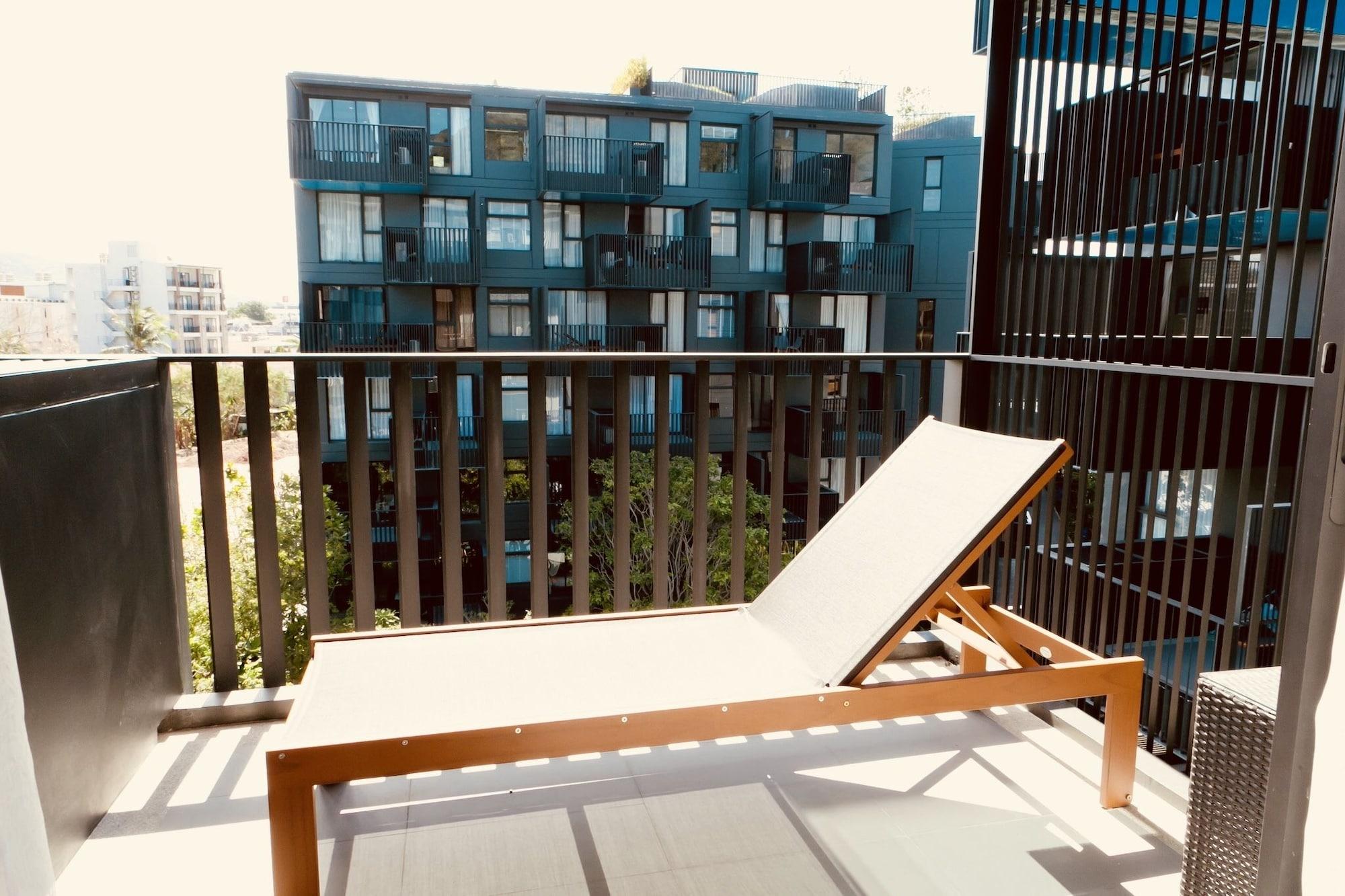 The Deck Condo Patong By Vip Exterior photo