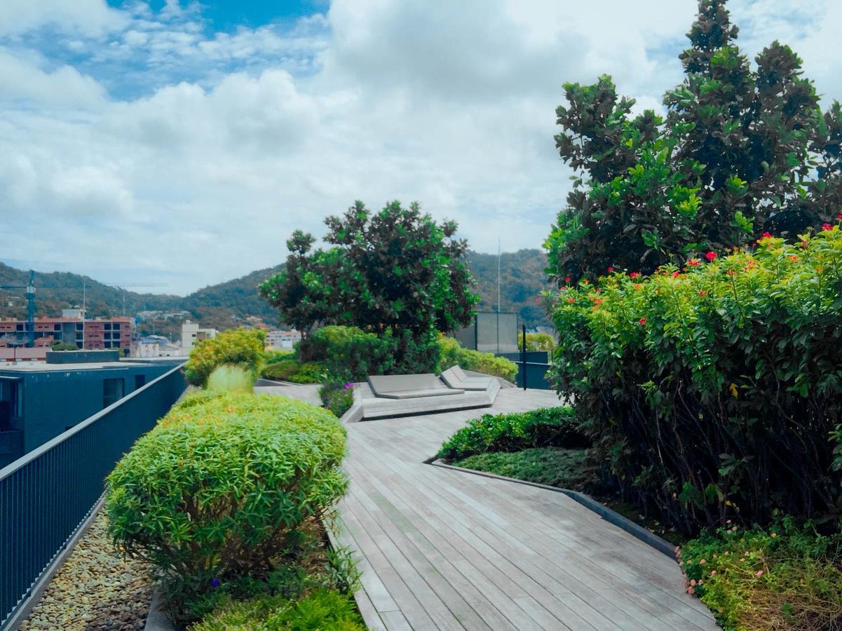 The Deck Condo Patong By Vip Exterior photo